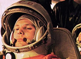 Yuri Gagarin, il primo uomo a volare nello spazio: 60 anni fa la sua impresa