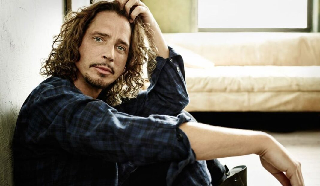 Chris Cornell - fonte: https://www.facebook.com/RobadaRocker666/