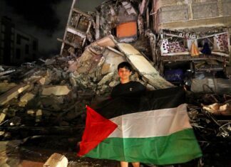 Tregua tra Israele e Hamas, l’accordo per il cassate il fuoco Festeggiamenti a Gaza per la tregua tra Hamas e Israele