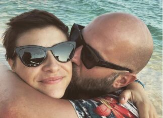 Giuliano Sangiorgi, chi è la compagna Ilaria Macchia e madre dei suoi figli Ilaria Macchia, la compagna di Giuliano Sangiorgi