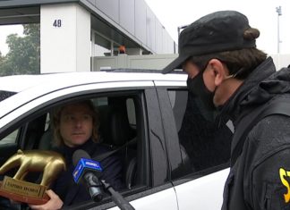 Pavel Nedved riceve il Tapiro D’Oro stasera a “Striscia La Notizia” Pavel Nedved riceve il Tapiro D'Oro