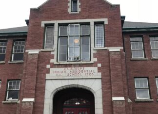 Canada: i cadaveri di 215 bambini nei pressi di una scuola