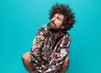 Chi è Gio Evan, il cantautore di “Arnica” Gio Evan - Photo Credits: Corriere della sera