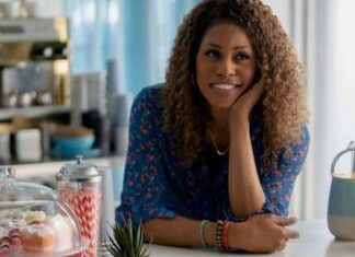 Universal si scusa con Cox: “Una donna promettente” si ridoppia Laverne Cox in una scena di "Una donna promettente, Credits: ph Marie Weismiller Wallace