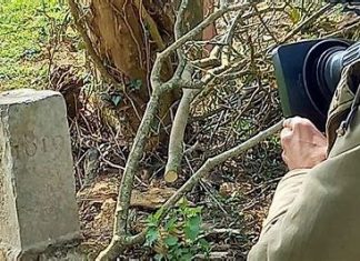 Belgio, agricoltore sposta la pietra del “confine” con la Francia