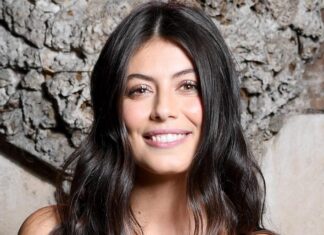 Alessandra Mastronardi, nei panni della ballerina Carla Fracci nel film tv “Carla” Photo credit: LaNostraTv