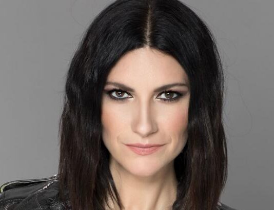 Laura Pausini, una cantante da Golden Globe globalist laura pausini