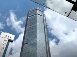 Cina: oscilla un grattacielo a Shenzhen ed è paura
