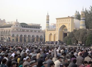 In Cina nello Xinjiang, esistono dei veri e propri campi dell’orrore