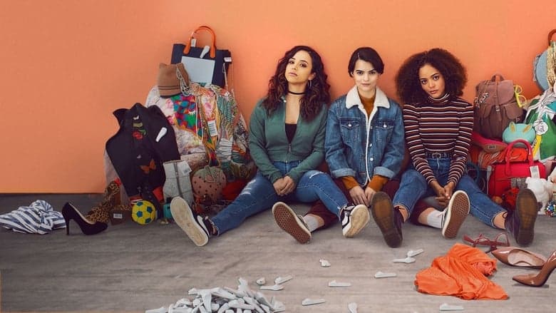 Da sinistra a destra Kiana Madeira, Brianna Hildebrand e Quintessa Swindell in "Trinkers": Credits: Netflix Original