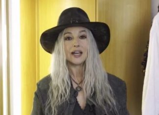 Monica Bellucci bionda e l’ironia di Geppi Cucciari al “David di Donatello”