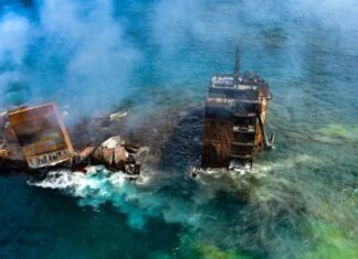 Nave mercantile affonda al largo dello Sri Lanka, si teme un disastro ambientale