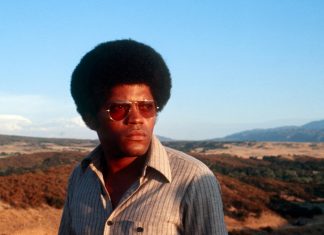 Addio a Clarence William III, l’attore di “Purple Rain” si spegne a 81 anni Clarence William III - Photo Credits: City Milano News