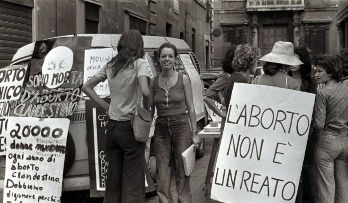 Interruzione gravidanza: il Parlamento Ue vuole l’aborto legale in Europa