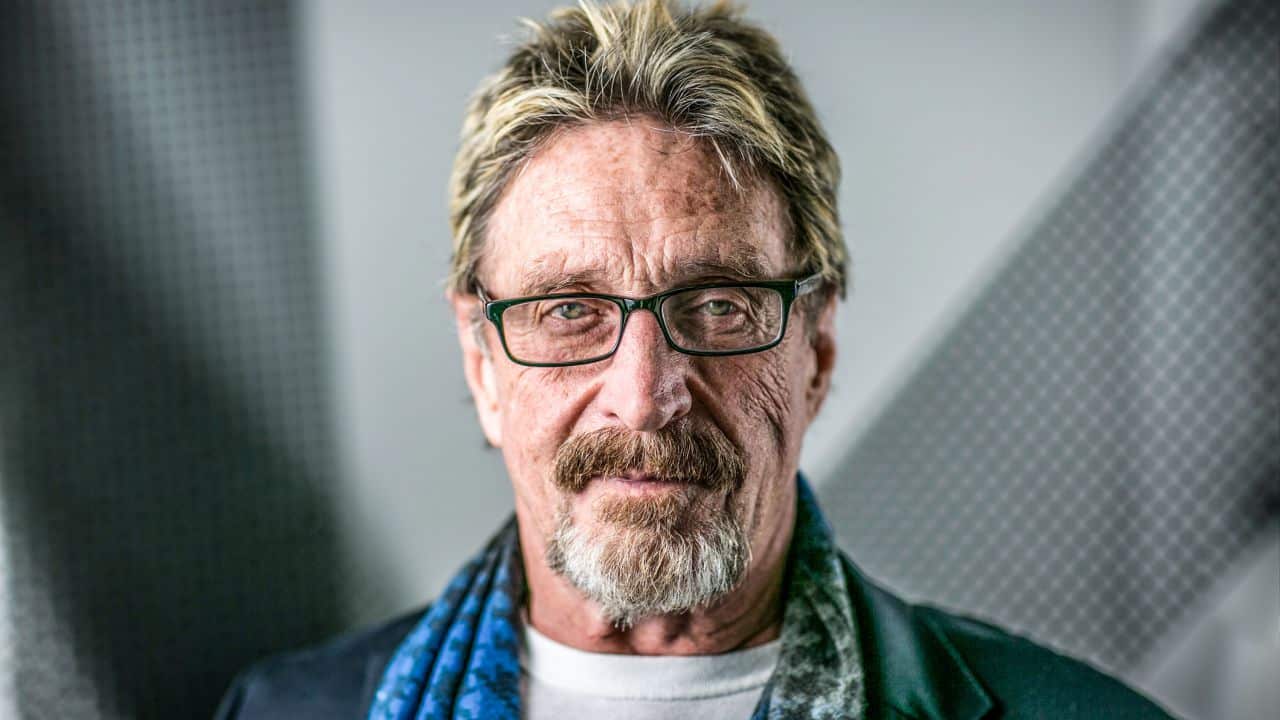 Morto John McAfee, suicida in carcere l’inventore del software antivirus