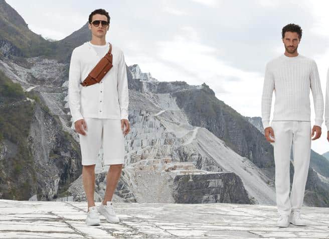 Pitti, l’uomo in bianco detta il nuovo target di eleganza Photo credits: Corriere