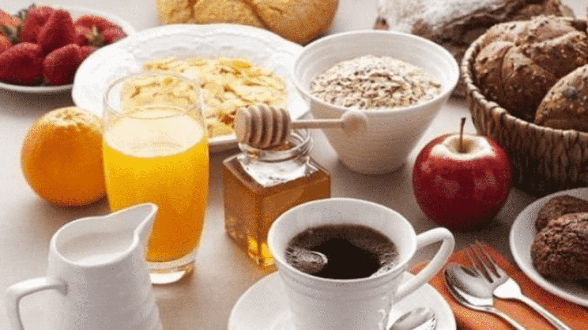 Colazione in estate: idee veloci, leggere e gustose per combattere il caldo Dieta Mediterranea Colazione
