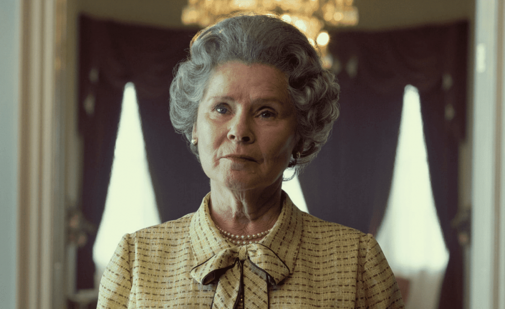 The Crown: Peter Morgan vorrebbe fermare la produzione per la scomparsa della Regina