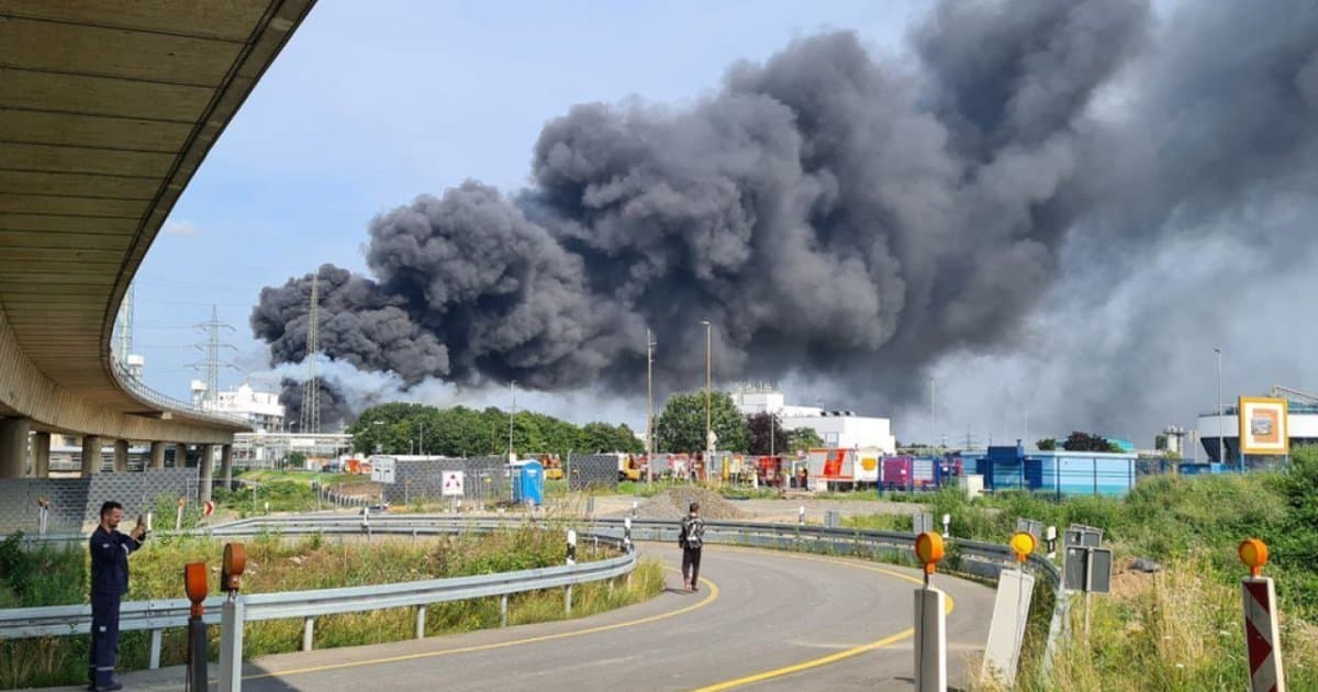 Germania, esplosione in un impianto chimico di Leverkusen: almeno due morti e 31 feriti