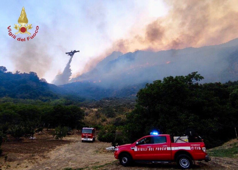 Gli incendi stanno colpendo la provincia di Palermo