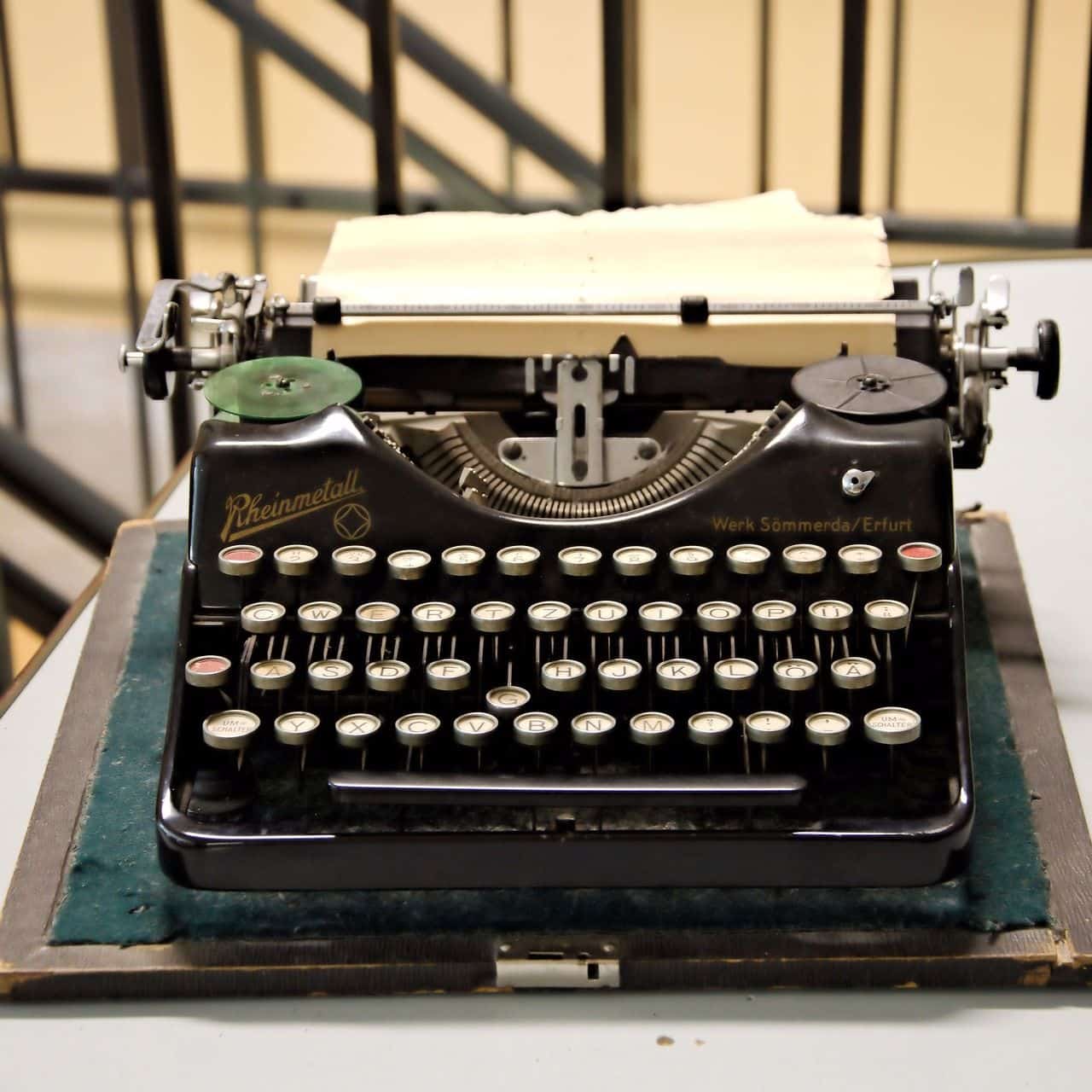 23 luglio 1829, Willian Austin Burt inventa la prima macchina da scrivere Burt Inventa macchina da scrivere photo credits Pinterest