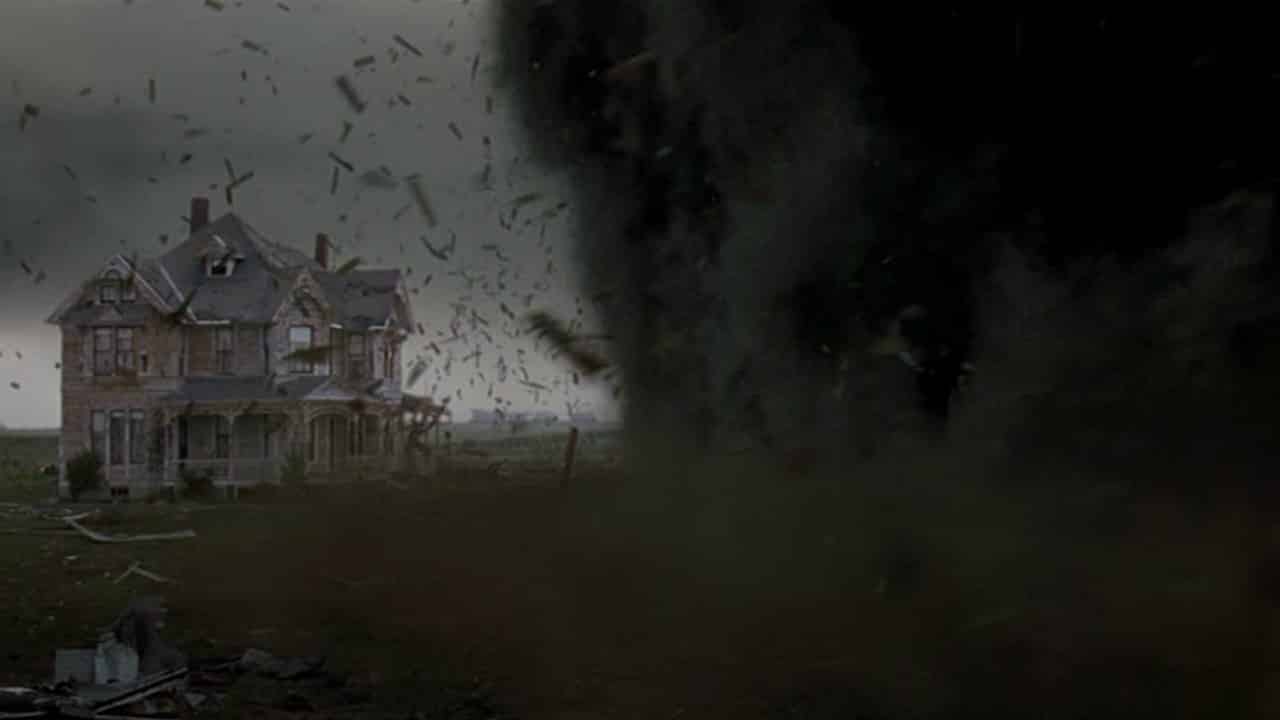 “Twister”, stasera in tv il disaster movie di Jan de Bont "Twister", stasera in tv il film catastrofico di Jan de Bont – Photo Credits © comingsoon.it