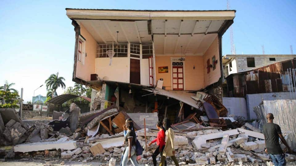 È sempre paura ad Haiti, dopo il terremoto arriva la tempesta tropicale