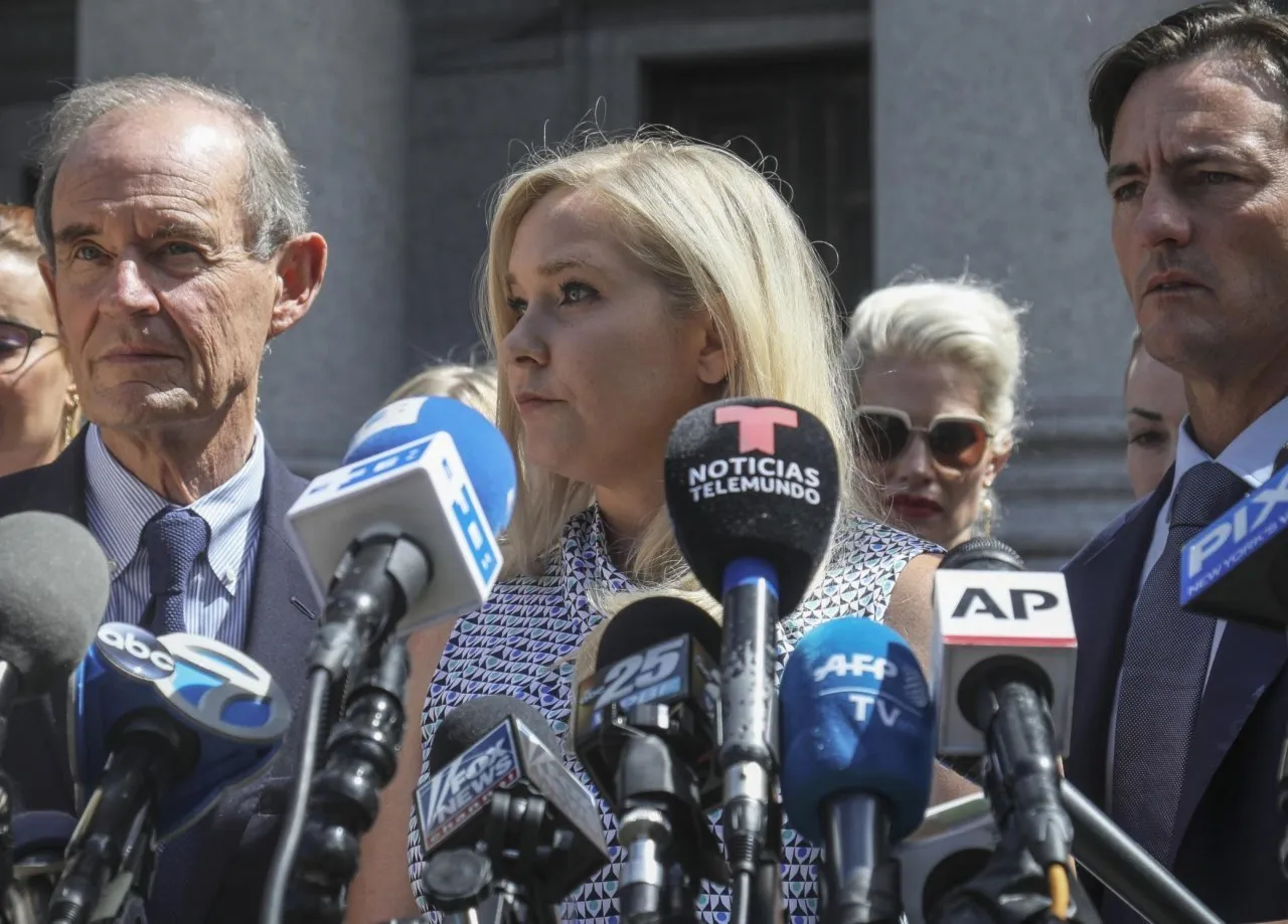 Nuovi dettagli sul caso Epstein, Il principe Andrea accusato da Virginia Giuffre di abuso su minore 2a7b485a-7be5-489a-a605-618a10726370 Lettoquotidiano.it