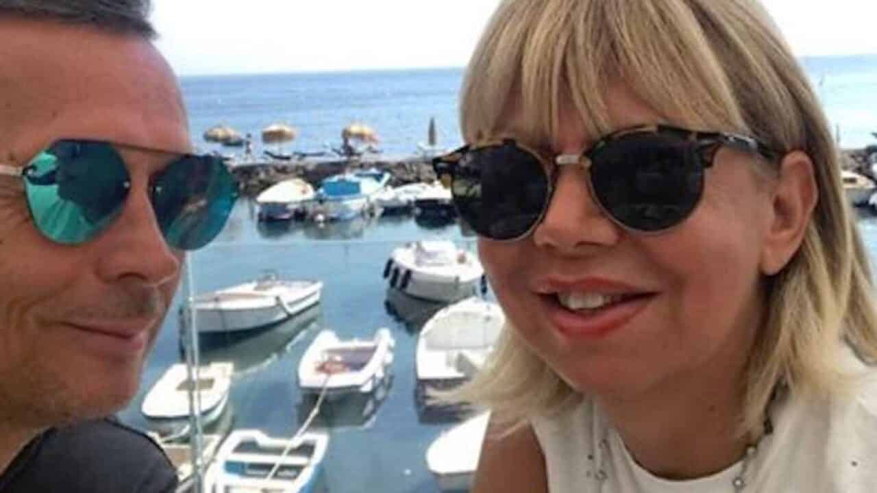 Deanna e Vladik: chi sono la moglie e il figlio adottivo di Paolo Belli Paolo Belli e la moglie Deanna