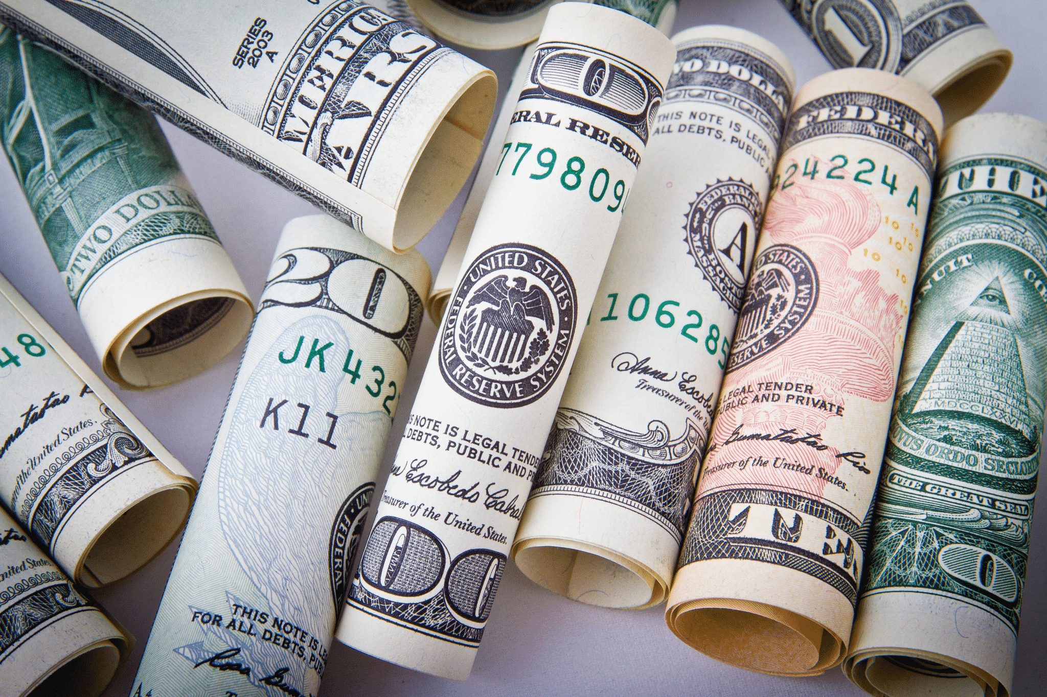 L’euro-dollaro vola basso da mesi, è il momento della risalita?