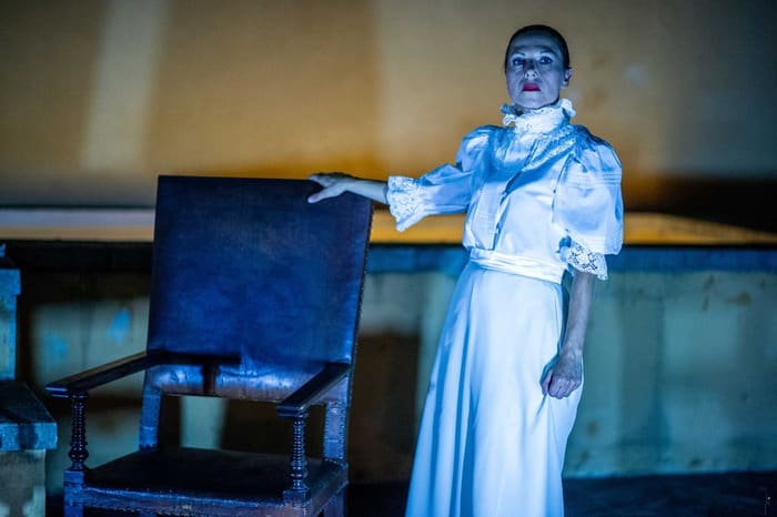 Da giovedì 26 agosto al 16 settembre torna a Bologna “Feminologica”: teatro civile al femminile nel cuore di Villa Spada