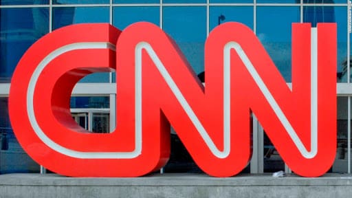 USA, la CNN licenzia tre dipendenti entrati in sede senza vaccino