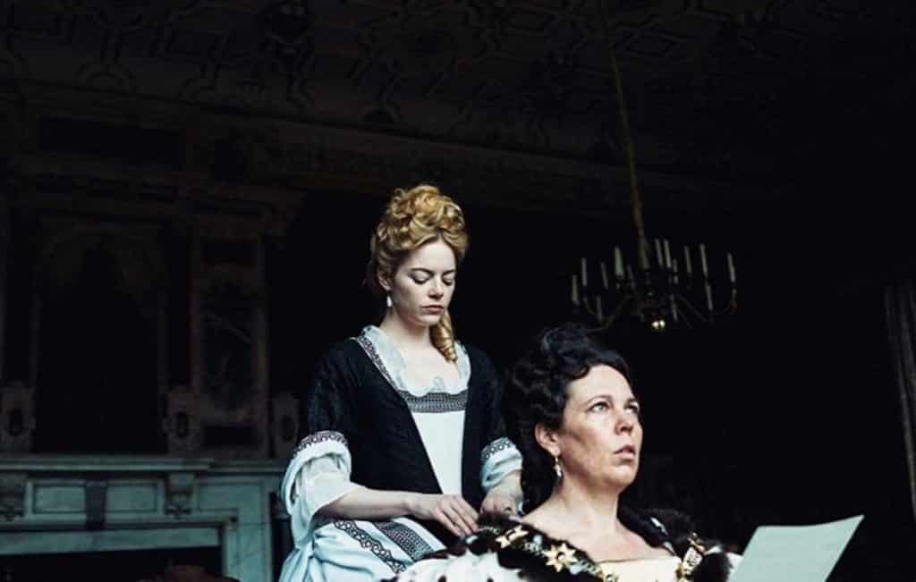 Emma Stone e Olivia Colman in "La favorita" - Photo Credits: Rolling Stone