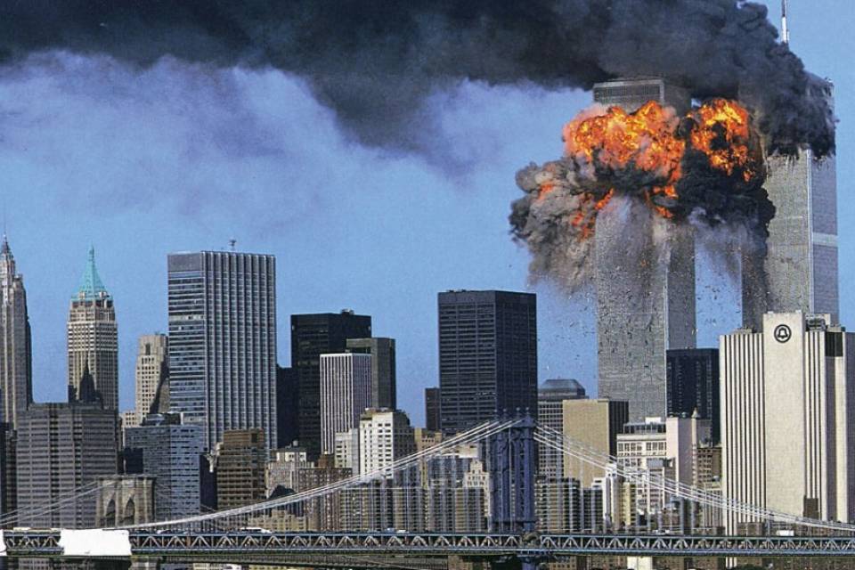 11 settembre 2001, l’attentato alle torri gemelle: ricordiamo il drammatico giorno attentato torri gemelle photo credis .mi-lorenteggio.com