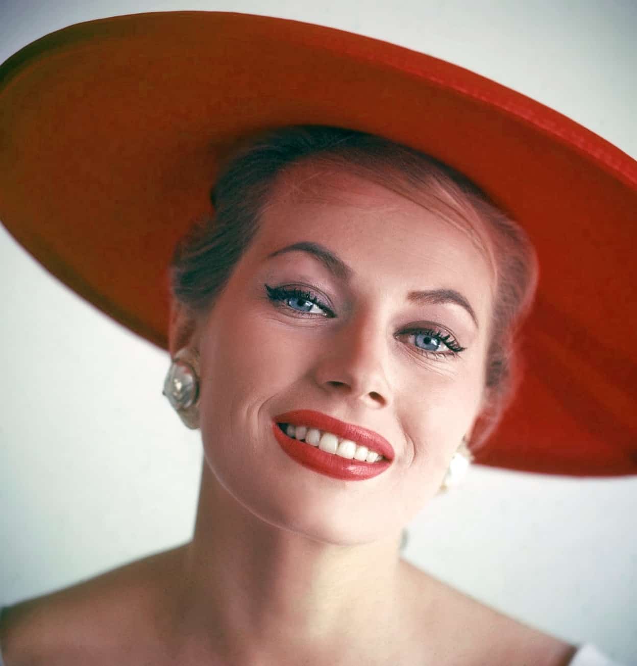 Anita Ekberg: a 90 anni dalla nascita della musa di Fellini anita-ekberg-musa-di-fellini-nella-dolce-vita-4