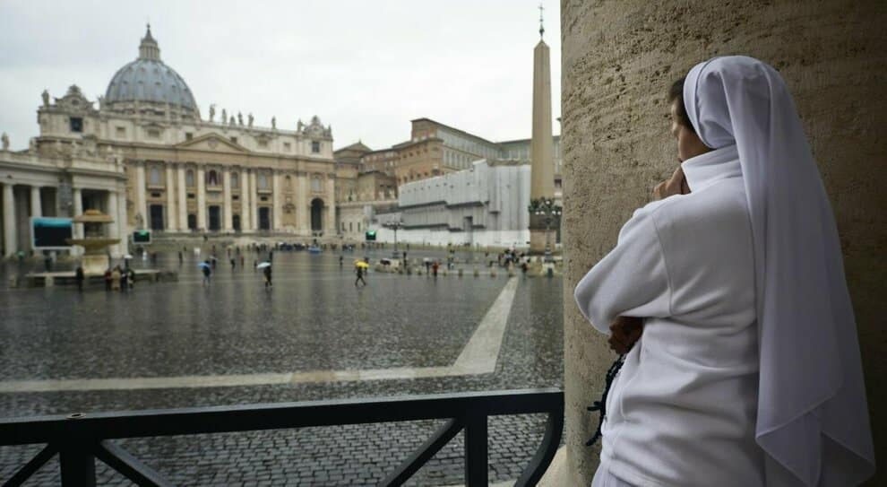 Francia, vescovi accusati di abusi: i fatti