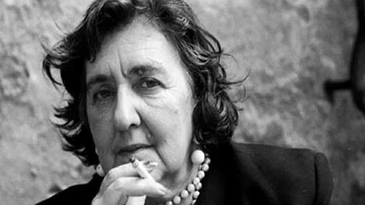 Alda Merini, la grande poesia italiana tra genio e follia