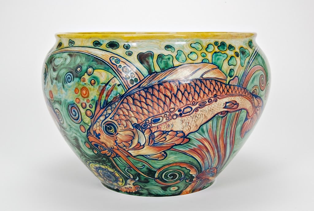 Galileo Chini, per la Manifattura Fornaci San Lorenzo Cache-pot con pesci, 1919-1925 circa © Archivio Fotografico Museo Internazionale delle Ceramiche 