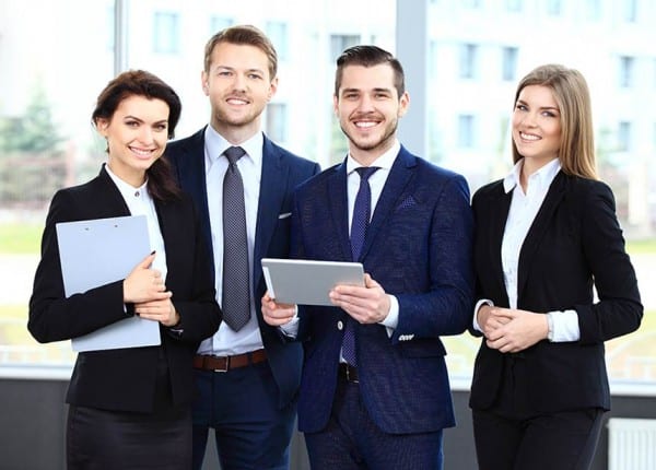 Come vestirsi agli eventi? Consigli di abbigliamento ad hoc