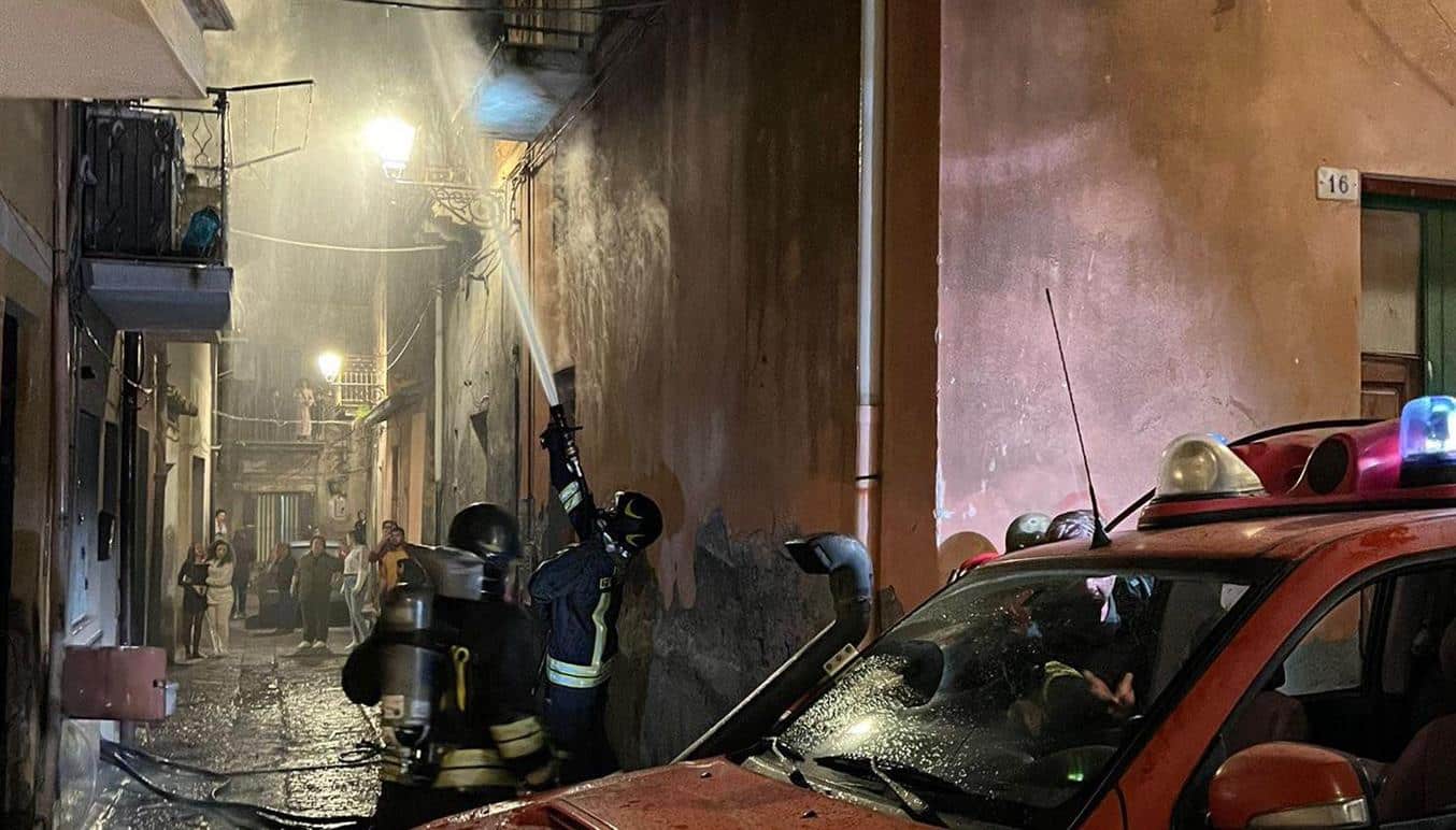 Catania, incendio in un appartamento: perde la vita un 51enne