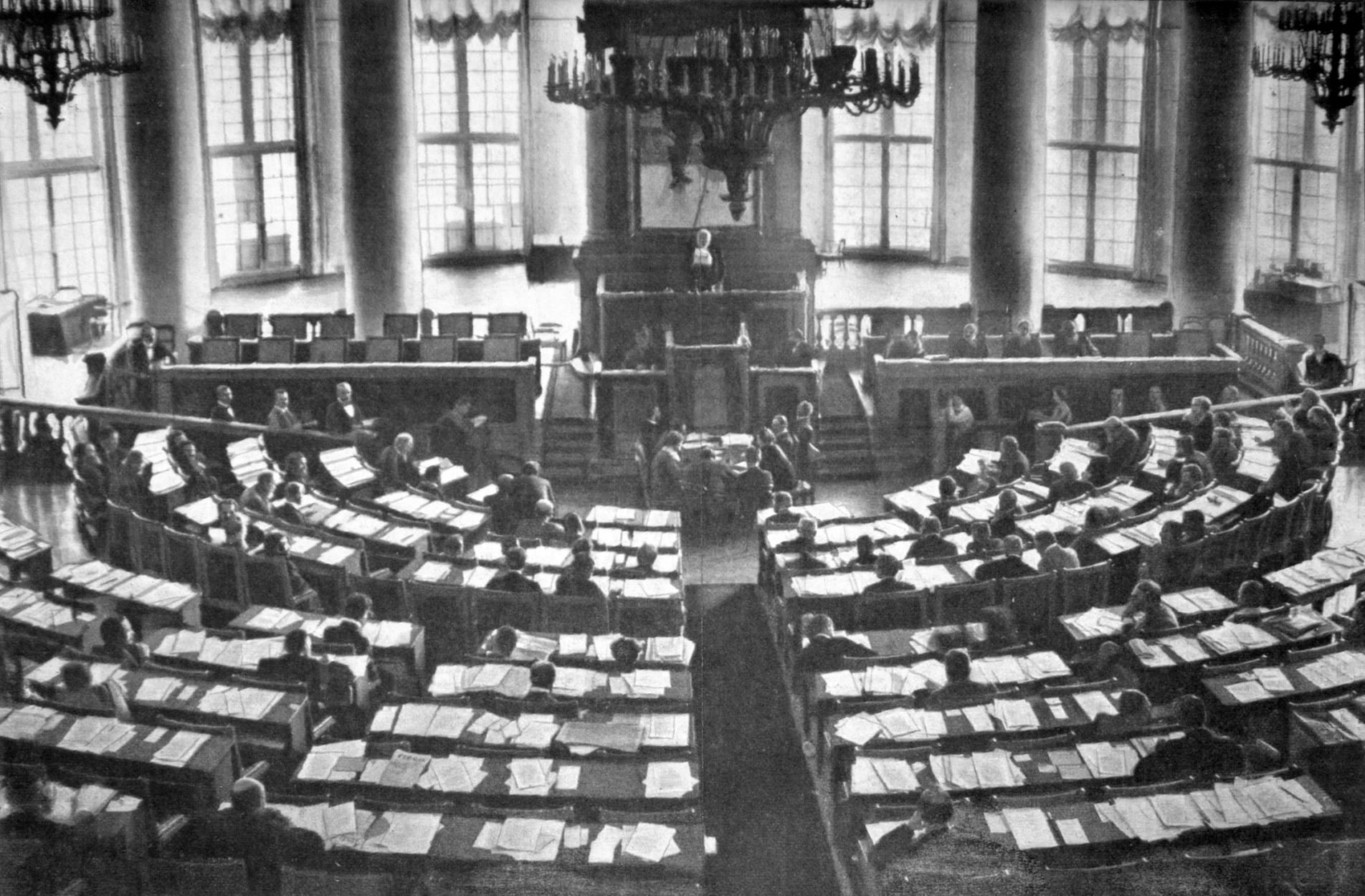 DUMA di Stato, lo Zar di Russia concede l’assemblea legislativa credit: wikipedia