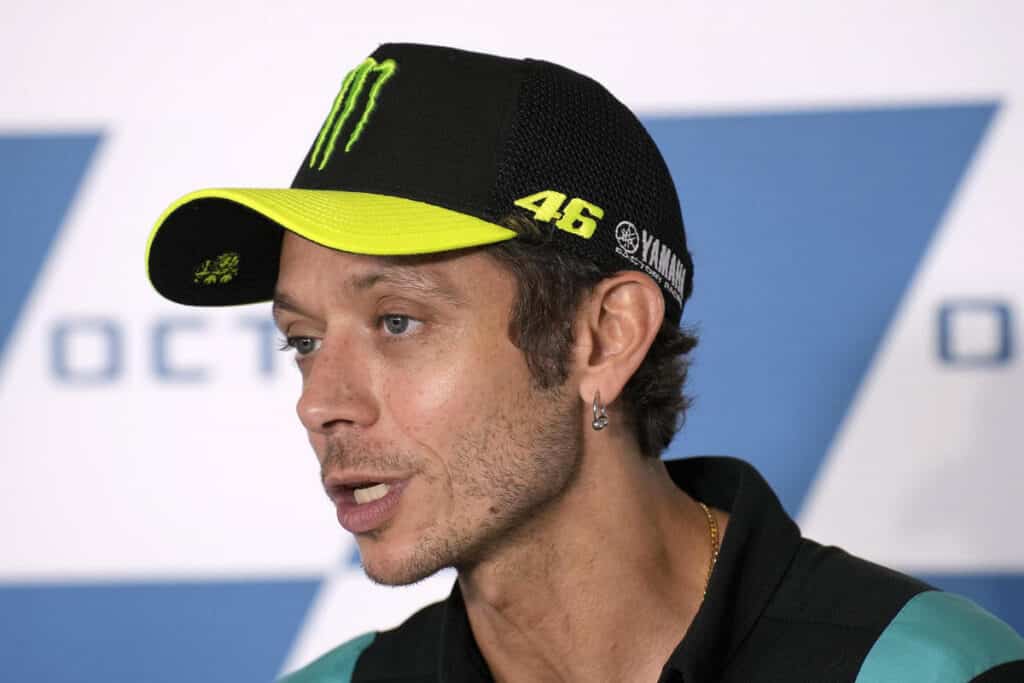 Valentino Rossi, Lamborghini disposta a dargli un sedile: “Se vuole…” MotoGP Valencia Rossi