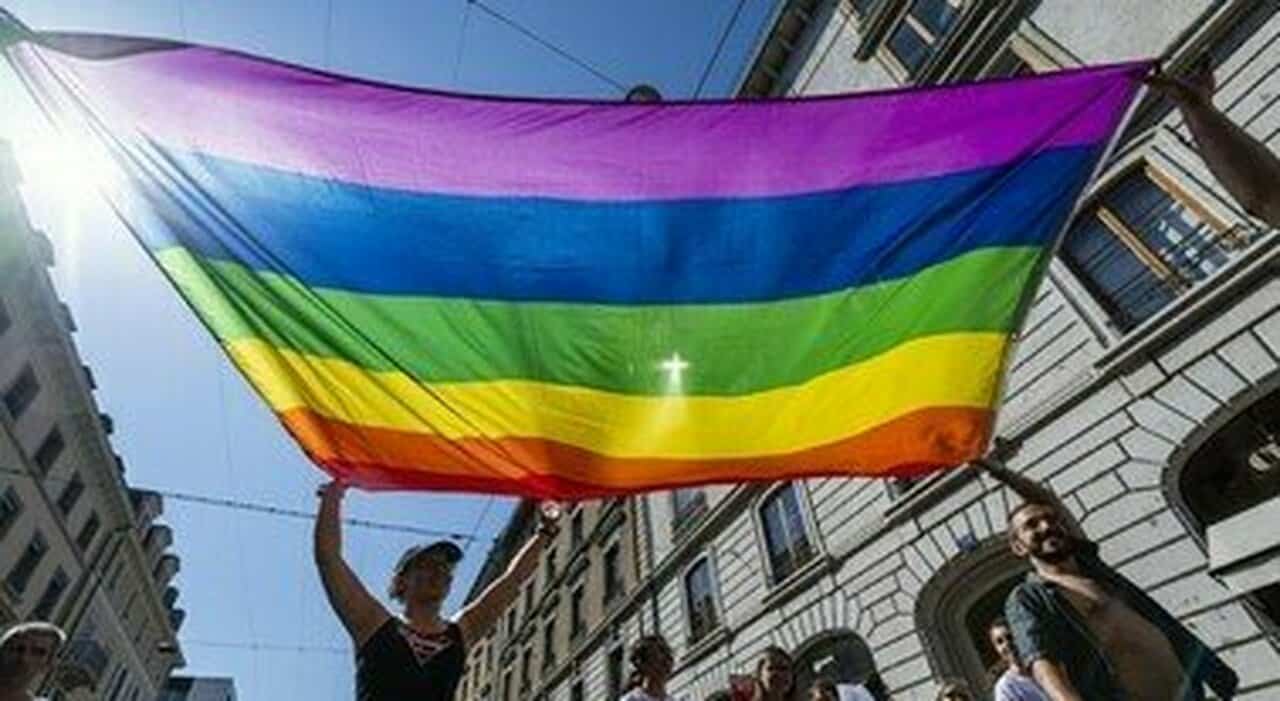Aggressione omofoba con petardi in Piazza Duomo a Ferrara