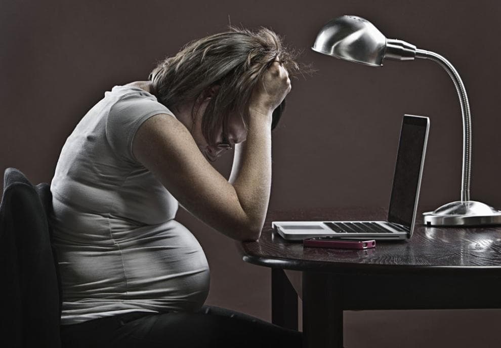 Mobbing perché incinta: una storia come tante