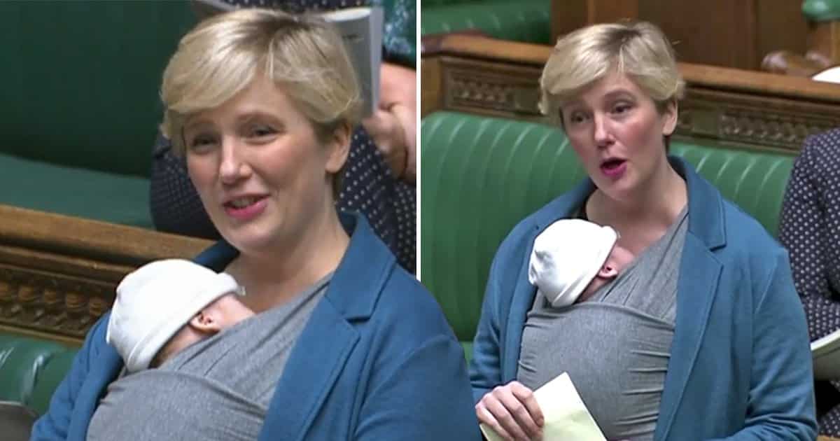 Per i diritti delle mamme lavoratrici: Stella Creasy in aula con suo figlio in braccio