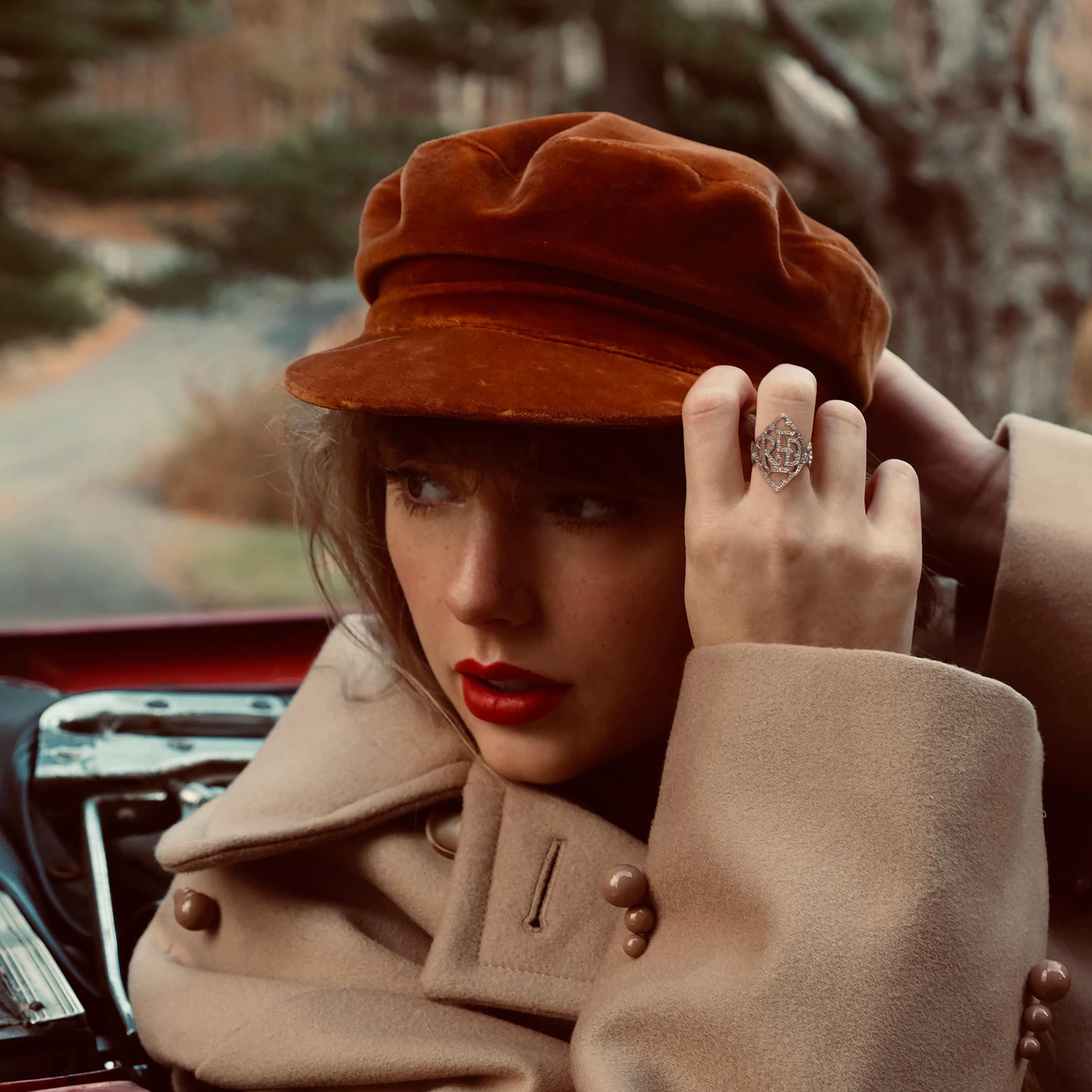 Taylor Swift, artista donna più ascoltata in un giorno su Spotify: il nuovo album RED ha già numeri da record