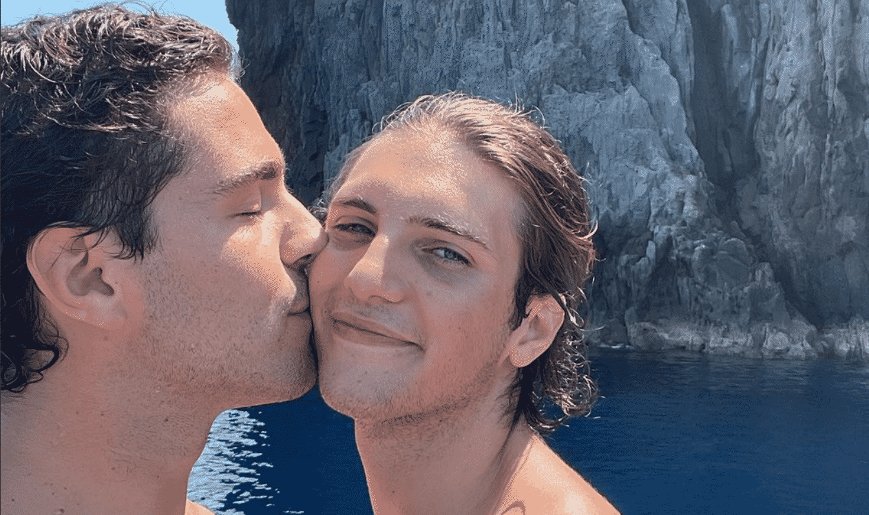 “Verissimo”, tra gli ospiti del weekend Tommaso Zorzi e Tommaso Stanzani per la prima volta insieme Verissimo la prima intervista insieme per Tommaso Zorzi e Tommaso Stanzani