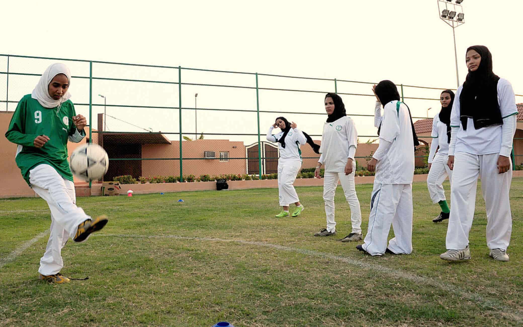 Arabia Saudita, il 22 novembre inizia il campionato di calcio femminile