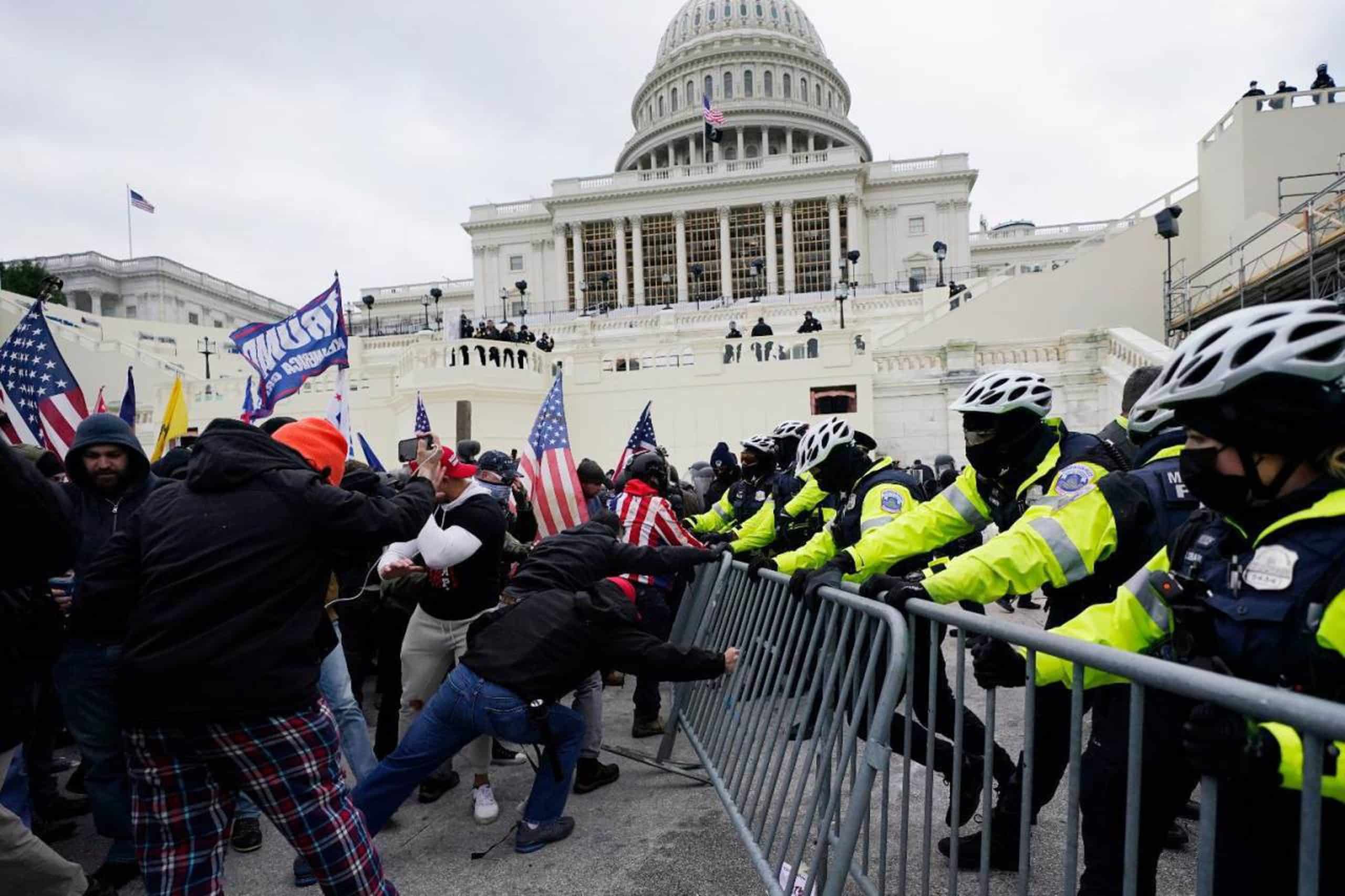 Capitol Hill, attacco del 6 gennaio: fugge in Bielorussia uno dei partecipanti e chiede asilo