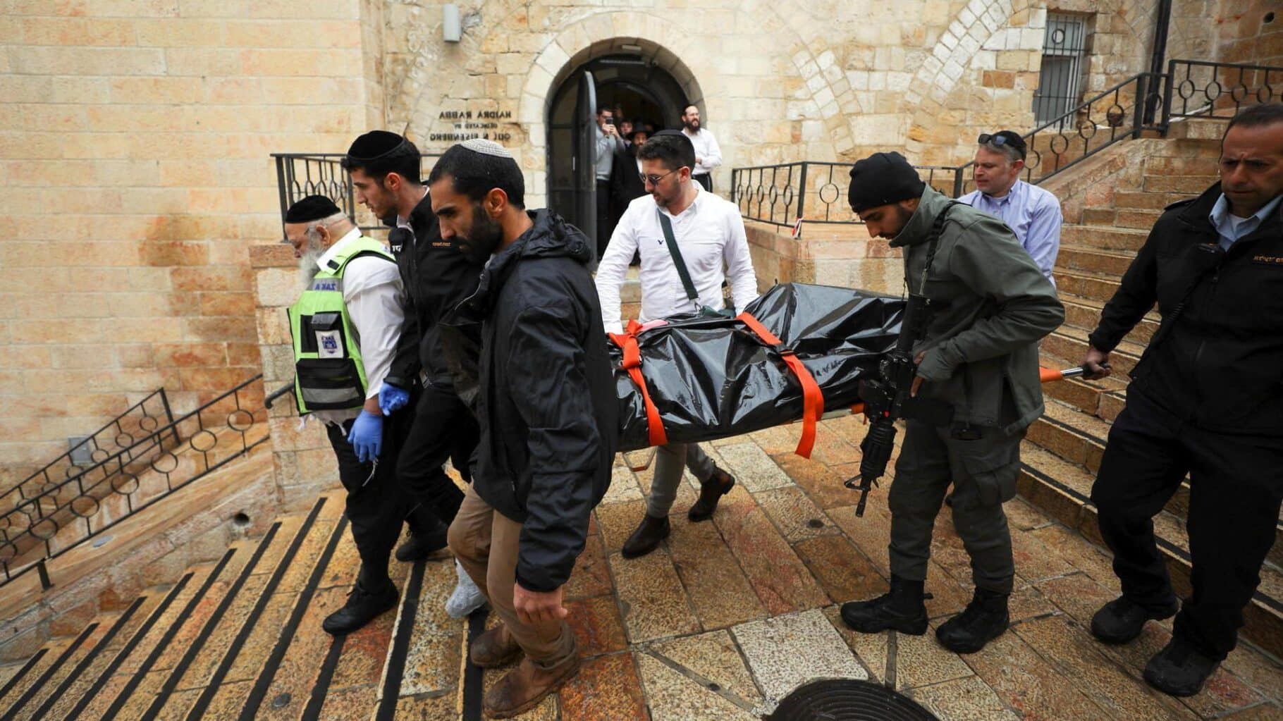 Gerusalemme, attacco nella Città Vecchia: muore un agente israeliano